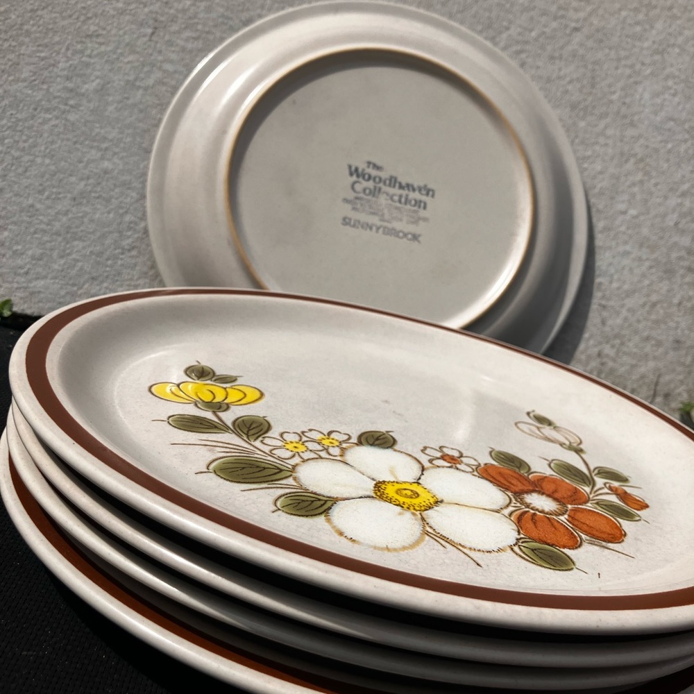 Vintage 1970's Mountain Wood Collection Stoneware Trellis Blossom Small Plates